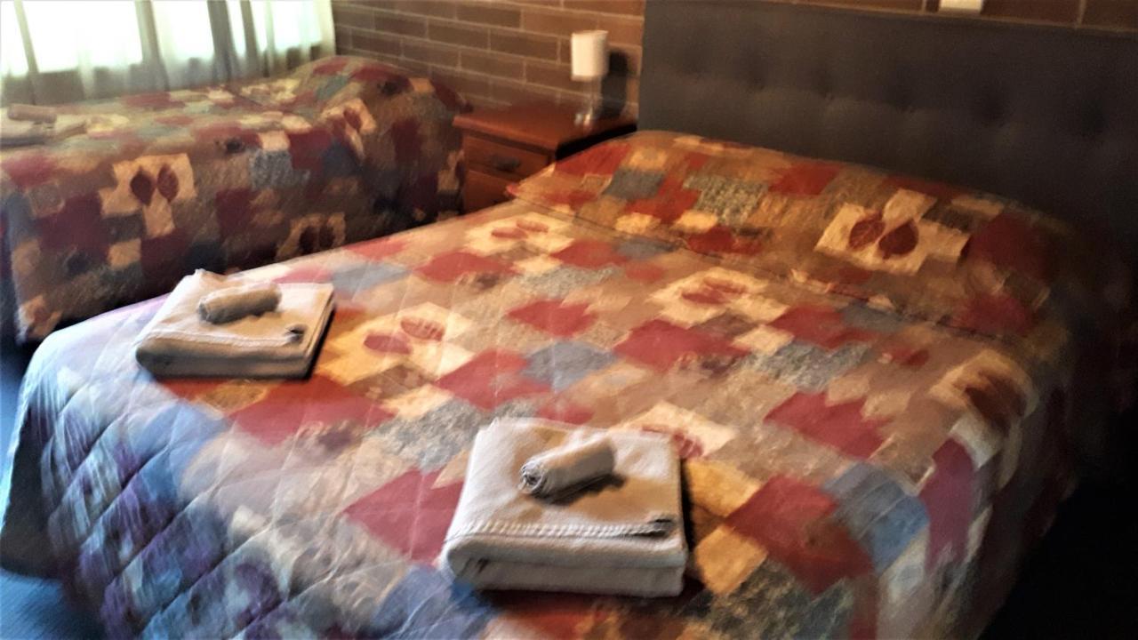 Bordertown Motel エクステリア 写真
